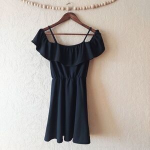 Black ruffle cold shoulder mini dress XS